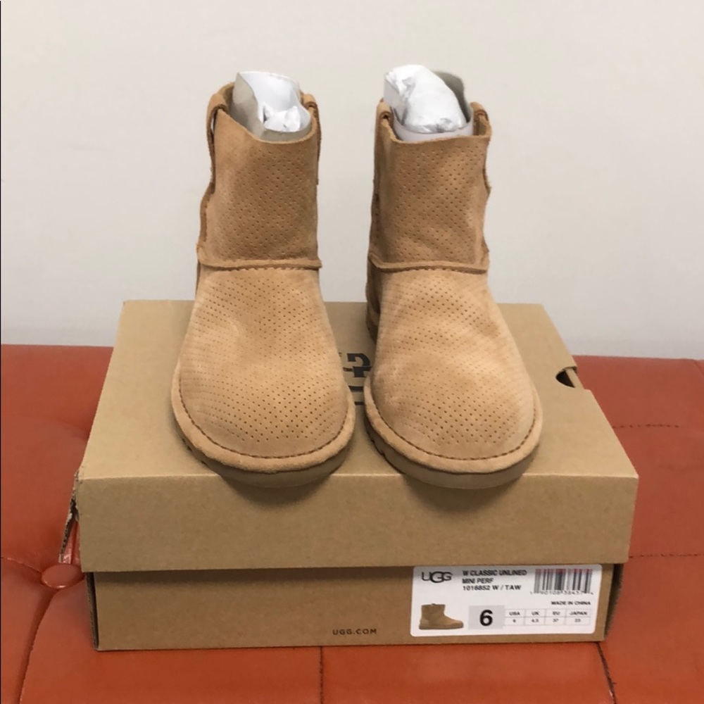 New- classic unlined boots
